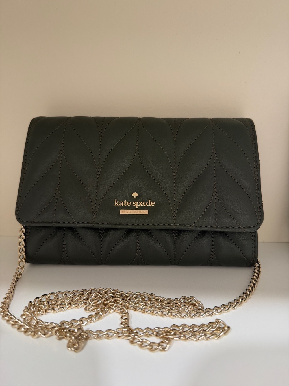 kate spade Black Quilted Crossbody with Gold Chain NWOT